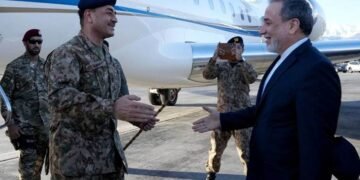 سوپاسالاری پاکستان گەیشتە تاران | رووداو.نێت