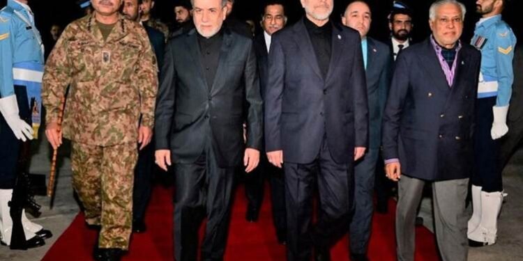 سەرچاوەیەک: ئێران بە مەرجی ئامادەبوونی ڤانس شاند…