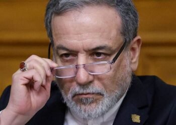 وەزیری دەرەوەی ئێران: گەمارۆدانی بەندەرەکانمان…