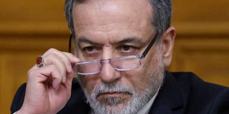 وەزیری دەرەوەی ئێران: گەمارۆدانی بەندەرەکانمان…