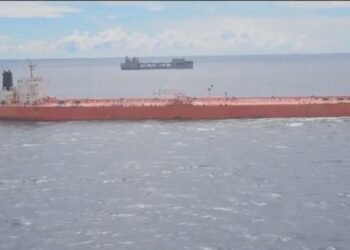 ئێران بە هێنانە سەر شەقامی مووشەکە بالیستییەکانی…