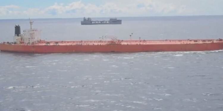 ئێران بە هێنانە سەر شەقامی مووشەکە بالیستییەکانی…