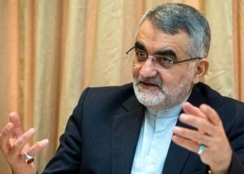 پەرمانتارێکی ئێران: کەشتییەکانمان بە ئازادی…