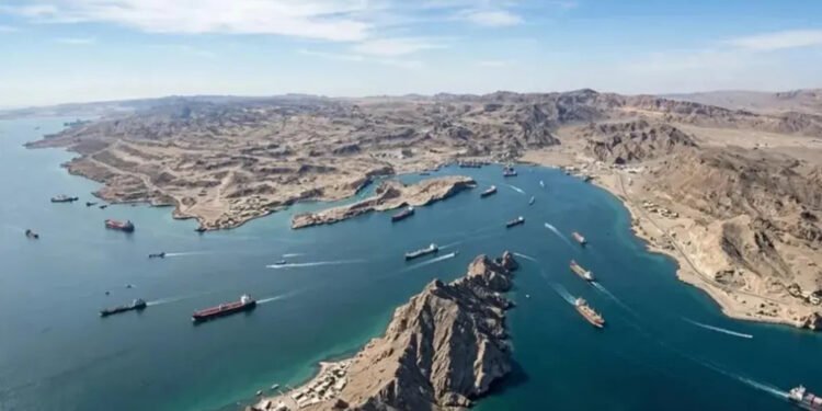 گەرووی هورمز بۆمبی ئەتۆمی ئێمەیە