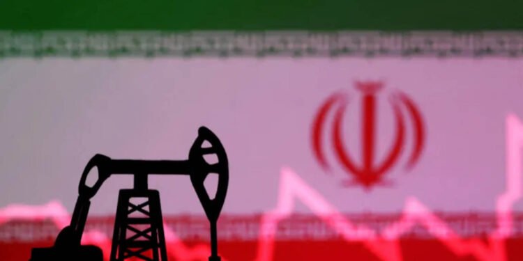 ئێران بەرهەمهێنانی نەوتی بە بڕی 400 هەزار بەرمیل کەم کردووەتەوە