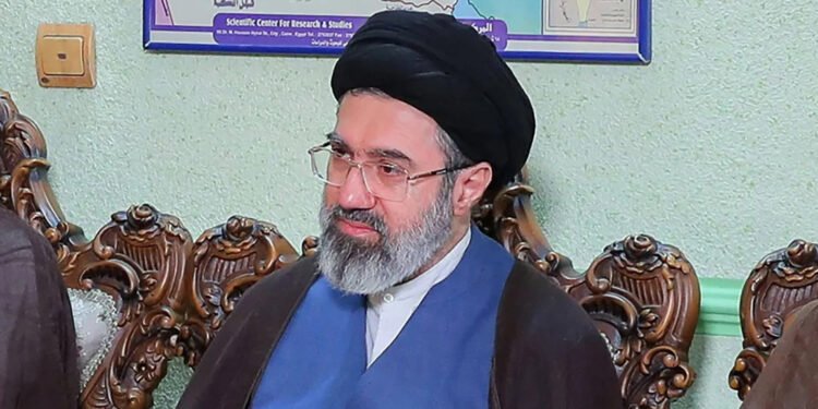 موجتەبا خامنەیی فەرمانی داوە یۆرانیۆمی پیتێنراو لە ناوەوەی ئێران بمێنێتەوە