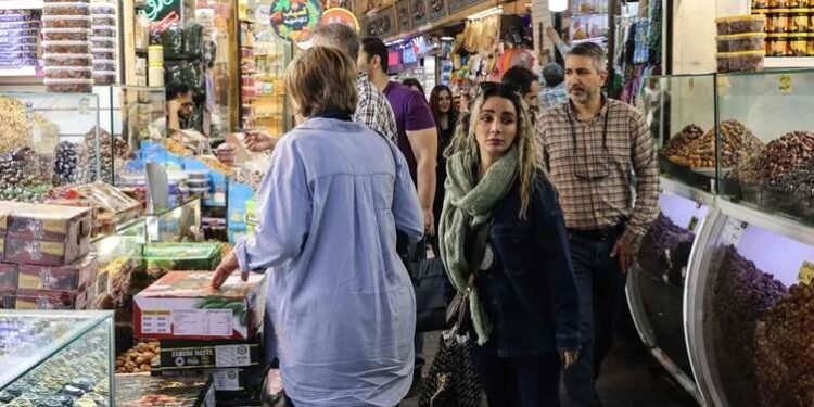 دوای جەنگ گرانی باڵی بەسەر بازاڕی ئێران و…