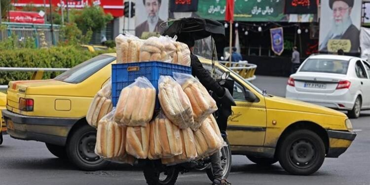 تەنگژەی ئابووری لە ئێران؛ هەڵاوسان و بێکاری…