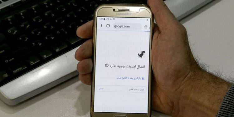 پەرلەمانتارێکی ئێران: هیچ بڕیارێک بۆ لابردنی…