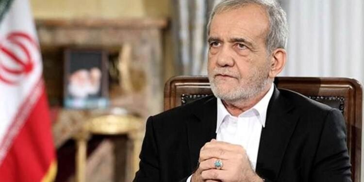 پزیشکیان: هیچ بڕیارێک بەبێ رەزامەندیی رێبەر نادرێت